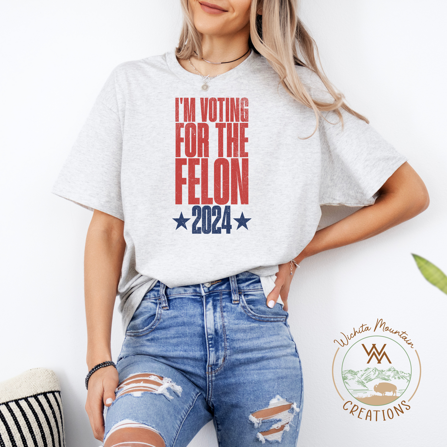 I'm voting for the felon